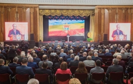 Игорь Додон принял участие в церемонии, посвященной Дню работника сельского хозяйства и перерабатывающей промышленности