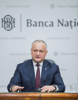 Președintele țării a discutat cu angajații Băncii Naționale