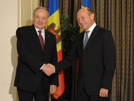 Moldovan, Romanian presidents tackle bilateral relations