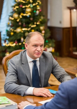 Președintele Moldovei a avut o întrevedere cu primarul general al municipiului Chișinău