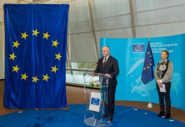 Igor Dodon a oferit Consiliului Europei un cadou din partea țării noastre