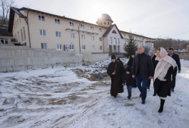 Cuplul prezidențial a vizitat Mănăstirea din Vărzărești, raionul Nisporeni