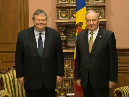 Moldovan president meets Greek foreign minister