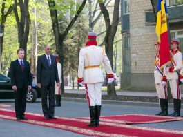 Moldovan president receives accreditation letters of five envoys