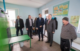 Игорь Додон посетил села Красноармейское и Тэлэешть в Хынчештском районе