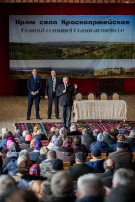 Președintele țării a avut o discuție cu sătenii din comuna Crasnoarmeiscoe, Hîncești