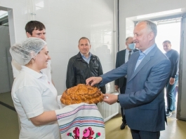 Igor Dodon a vizitat filiala companiei „Brodețchi” din Șoldănești