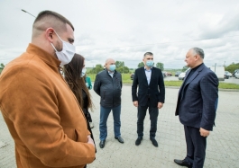 Президент Молдовы ознакомился с работой трех предприятий из Единецкого района