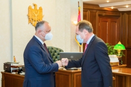 Președintele țării a semnat Decretele cu privire la numirea Ambasadorilor Republicii Moldova în China și Estonia