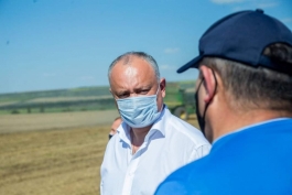 Igor Dodon s-a familiarizat cu activitatea a doi agenți economici din raionul Taraclia