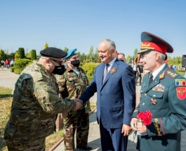 Президент Республики Молдова принял участие в памятной церемонии на Мемориальном комплексе «Шерпенский плацдарм»