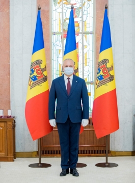 Președintele Republicii Moldova a înmânat înalte distincții de stat unui grup de cetățeni