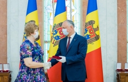 Președintele Republicii Moldova a înmânat distincții de stat unui grup de medici 
