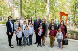 Președintele țării a vizitat copiii care au beneficiat de implanturi Cohlear 