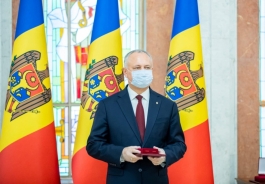 Preşedintele Republicii Moldova a înmânat înalte distincții de stat unui grup de cetățeni