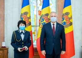 Preşedintele Republicii Moldova a înmânat înalte distincții de stat unui grup de cetățeni