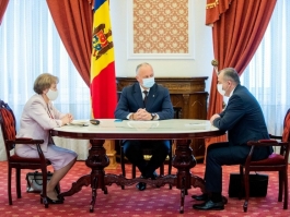 Igor Dodon, Zinaida Greceanîi și Ion Chicu au desfășurat ședința săptămânală