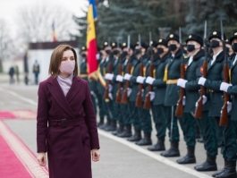 Президент Республики Молдова Майя Санду участвовала в церемонии отправления военнослужащих Национальной армии для участия в миротворческой операции в Косово 