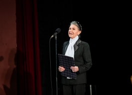 Președintele Maia Sandu a participat la spectacolul ce deschide suita de evenimente dedicate centenarului Teatrului Național „Mihai Eminescu”