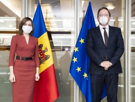 Президент Майя Санду — еврокомиссару Оливеру Вархели: «Помощь ЕС очень важна для стабилизации экономической ситуации в нашей стране»