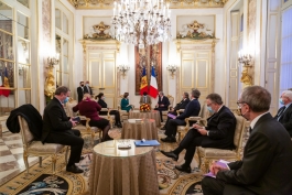 Președintele Maia Sandu s-a întâlnit, în prima zi a vizitei la Paris, cu Richard Ferrand, Președintele Adunării Naționale a Republicii Franceze 