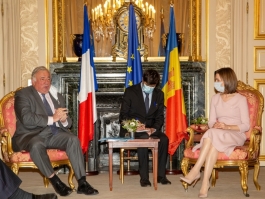 Президент Майя Санду встретилась с Председателем Сената Французской Республики и членами Группы дружбы Франция – Республика Молдова 