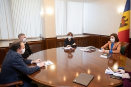 Președintele Maia Sandu s-a întâlnit cu reprezentanții Uniunii Scriitorilor din Moldova
