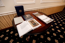 Президент Майя Санду и Президент Гитанас Науседа обменялись подарками