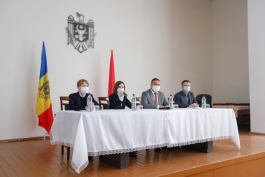 Președintele Maia Sandu a discutat cu reprezentanții autorităților publice locale, agenții economici, medicii și pedagogii din Sîngerei