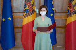 Президент Майя Санду вручила Почетные дипломы лучшим выпускникам лицеев Республики Молдова