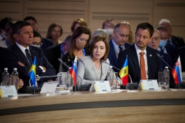 Președintele Maia Sandu la Kiev: „Republica Moldova reafirmă sprijinul neclintit pentru suveranitatea și integritatea teritorială a Ucrainei”