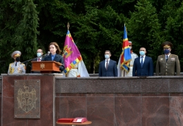 Președintele Maia Sandu, cu prilejul celei de-a 30-a aniversări a Armatei Naționale: „Voi continua să susțin eforturile îndreptate spre modernizarea sistemului de apărare națională”