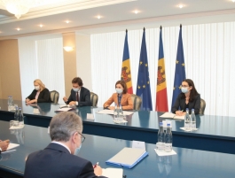 Президент Майя Санду встретилась с министром Европы и иностранных дел Французской Республики Жаном-Ивом Ле Дрианом