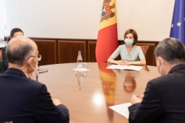 Președintele Maia Sandu s-a întâlnit cu Ambasadorul Republicii Populare Chineze în Republica Moldova, Zhang Yinghong