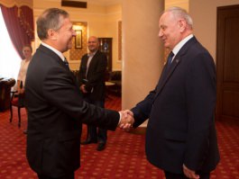 Moldovan president meets Austrian envoy