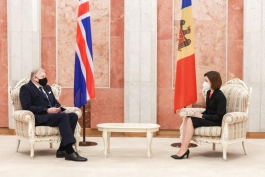 Președinta Maia Sandu a primit astăzi scrisorile de acreditare ale Ambasadorilor Islandei și Chinei