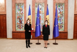 Ambasadoarea Germaniei, ES Angela Ganninger, decorată cu „Ordinul de Onoare” de Președinta Maia Sandu