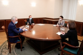 Президент Майя Санду провела дискуссию с координатором-резидентом ООН в Республике Молдова Саймоном Спрингеттом 