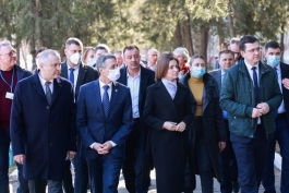 Глава государства вместе с Президентом Швейцарии Иньяцио Кассисом посетили Центр временного размещения беженцев из Украины в Криулень 