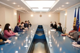 The Head of State had a meeting with a group of Italian and Romanian parliamentarians
