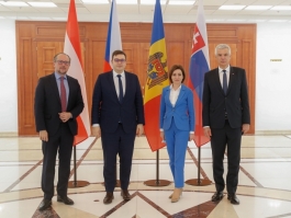 Președinta Maia Sandu s-a întâlnit cu miniștrii Afacerilor Externe ai Republicii Cehe, Austriei și Slovaciei