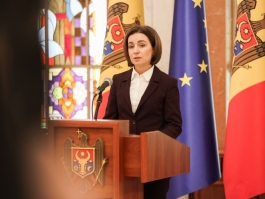 Șefa statului a promulgat legea care interzice în Republica Moldova folosirea simbolurilor care promovează războiul: „Moldova este o țară a păcii”