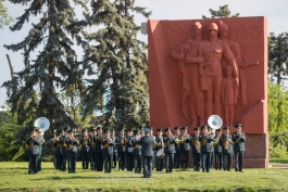 Echipa prezidențială i-a comemorat pe cei căzuți în al Doilea Război Mondial