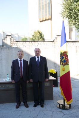 Președintele Nicolae Timofti a participat la ceremonia de deschidere a noului an școlar la Liceul „Spiru Haret” din capitală