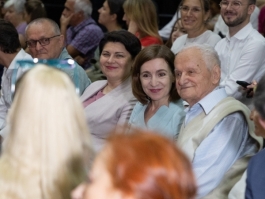 Președinta Maia Sandu către scriitorul Vladimir Beşleagă, la 91 de ani: „Mulți ani omului, artistului, purtătorului de autoritate morală Vladimir Beșleagă”