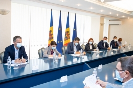 Președinta Maia Sandu a discutat cu reprezentanții Asociației Investitorilor Străini din Moldova despre situația mediului de afaceri