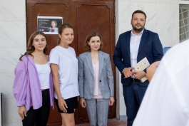 Președinta Maia Sandu s-a întâlnit cu locuitorii satului Sireți din raionul Strășeni