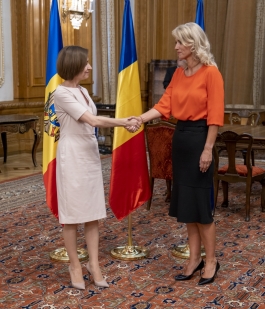 President Maia Sandu met with the Romanian Government and Parliament