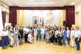 Președinta Maia Sandu a vorbit, la Ștefan Vodă, despre rolul tinerilor în consolidarea democrației și provocările curente și viitoare