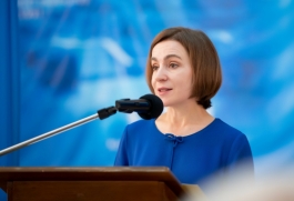Președinta Maia Sandu, în vizită în Găgăuzia: „Am convenit că trebuie să dezvoltăm în continuare un dialog direct și constructiv între Chișinău și Comrat” 